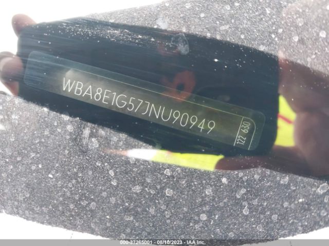 WBA8E1G57JNU90949 BMW 3 Series 320i