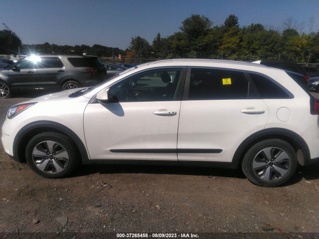 2018 KIA NIRO LX VIN: KNDCB3LC3J5157704