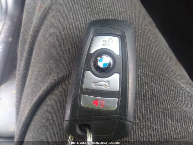 WBA8E5G59GNU21471 BMW 3 Series 320i Xdrive