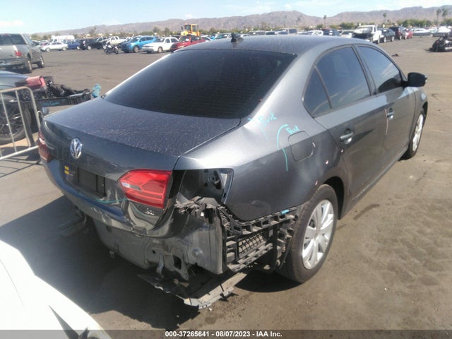 3VWD17AJ4EM241513 Volkswagen Jetta Sedan Se