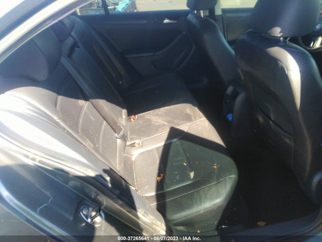 3VWD17AJ4EM241513 Volkswagen Jetta Sedan Se