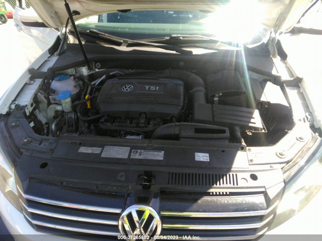 1VWBT7A38EC051542 Volkswagen Passat Se W/sunroof