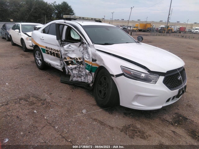 2016 1FAHP2L87GG117674 main image