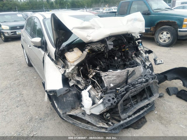 2016 FORD FOCUS SE VIN: 1FADP3K2XGL269277