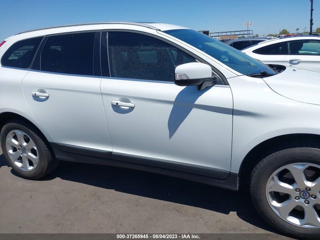 2013 VOLVO XC60 3.2L VIN: YV4952DL2D2373153
