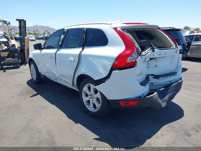 2013 VOLVO XC60 3.2L VIN: YV4952DL2D2373153