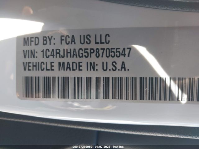 1C4RJHAG5P8705547 Jeep Grand Cherokee Altitude