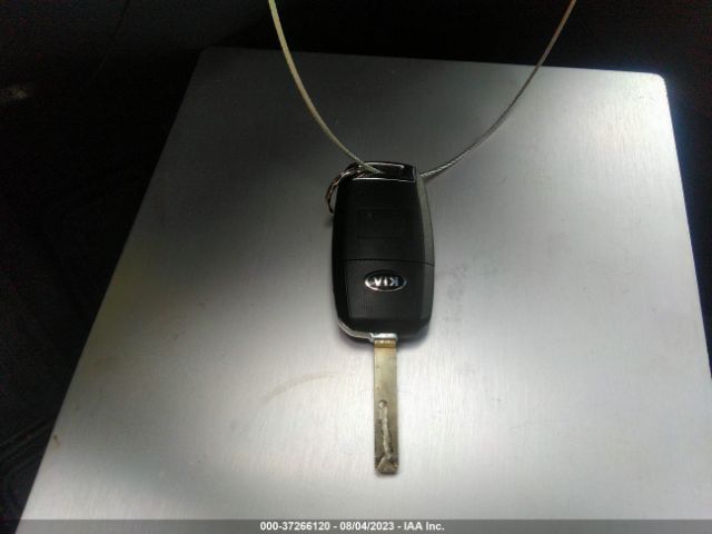 3KPA25AD4LE349347 KIA Rio 5-door S