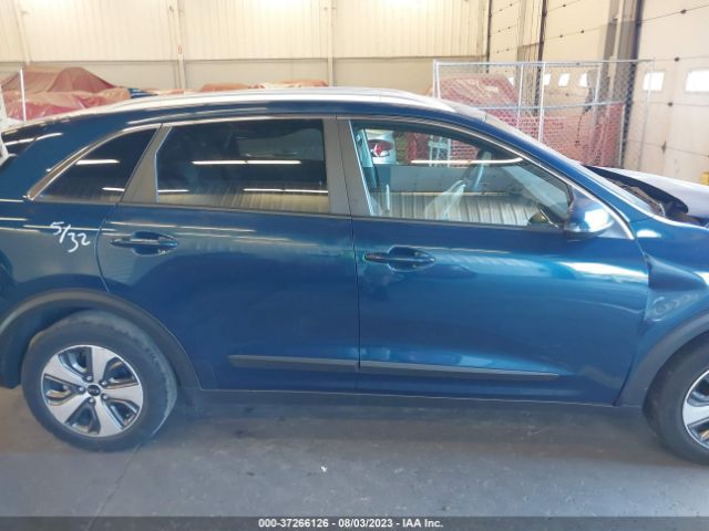 KNDCB3LC4M5464268 KIA NIRO LX