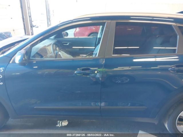 KNDCB3LC4M5464268 KIA NIRO LX
