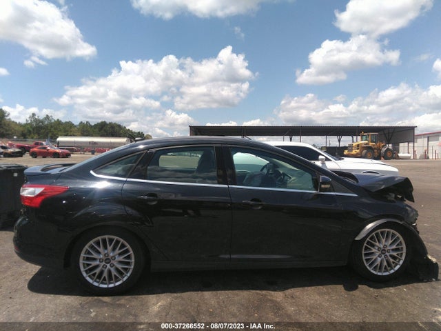2014 FORD FOCUS TITANIUM VIN: 1FADP3J26EL226702