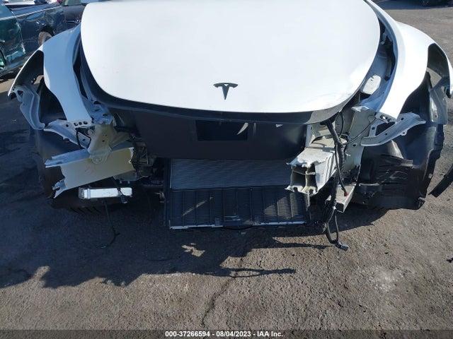 Tesla Model Y Long Range 2023 7SAYGDEE5PA126313 Image 14