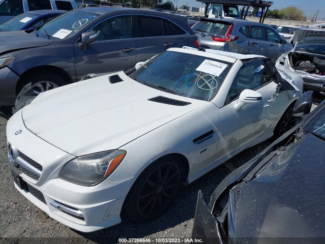 2014 Mercedes-Benz SLK-Class, VIN: WDDPK4HA9EF094905