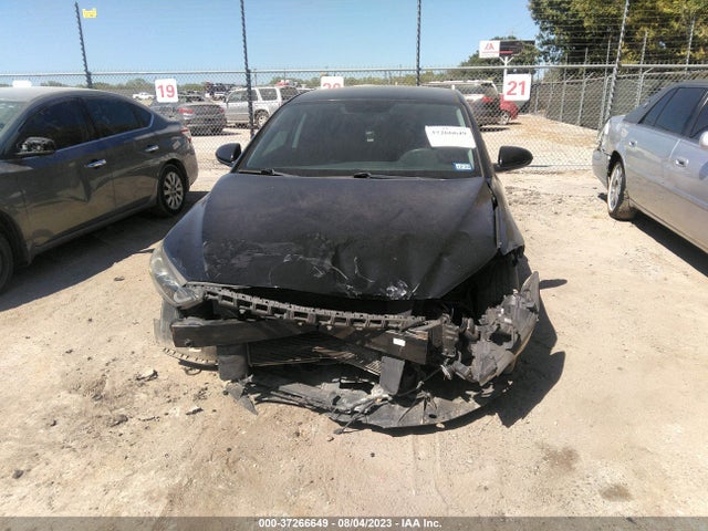 2018 HYUNDAI ELANTRA SEL VIN: KMHD84LF5JU504261