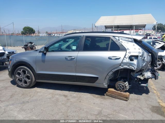KNDCR3LE9P5043888 KIA Niro Ex Touring