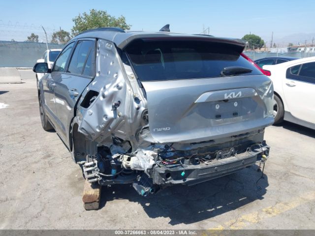 KNDCR3LE9P5043888 KIA Niro Ex Touring
