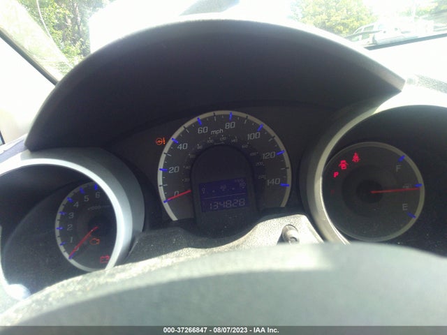 2013 HONDA FIT VIN: JHMGE8H37DC009309