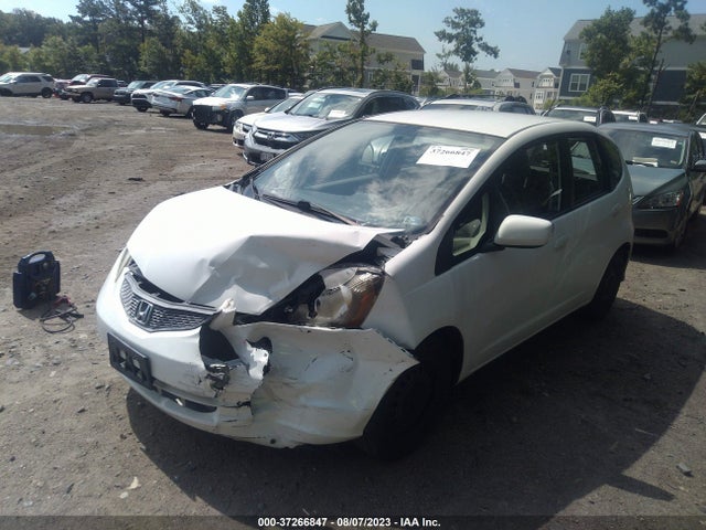2013 HONDA FIT VIN: JHMGE8H37DC009309