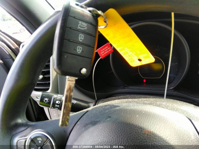 KNDJN2A23J7509896 KIA Soul Base