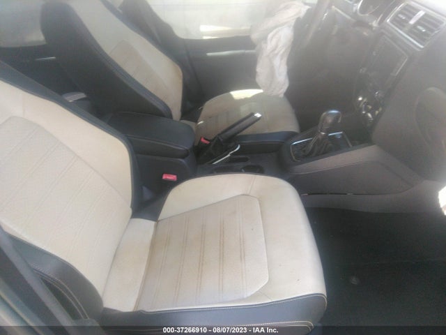 3VWD17AJ1GM278277 Volkswagen Jetta Sedan 1.8t Sport