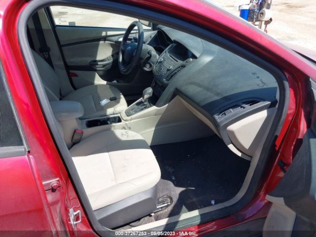 1FADP3F21HL318846 Ford FOCUS SE