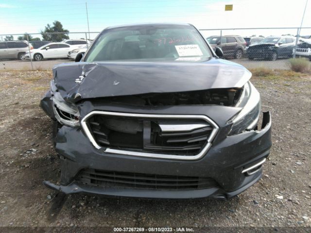 4S3BNAF62J3018334 Subaru Legacy Premium