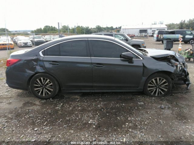 4S3BNAF62J3018334 Subaru Legacy Premium