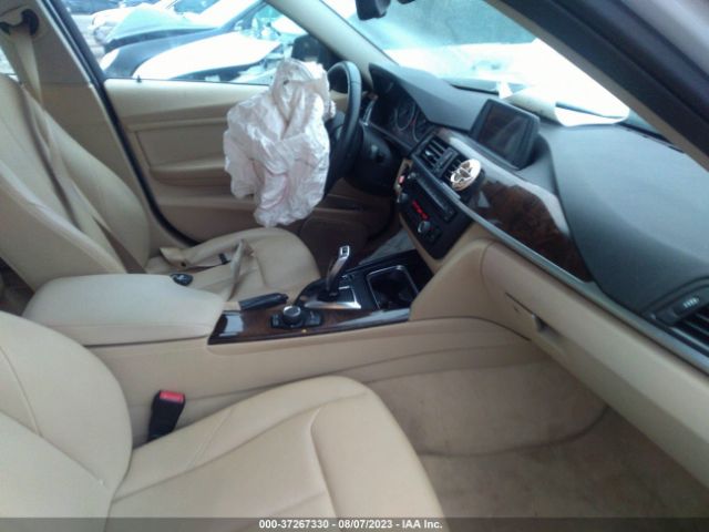 WBA3B1C55FK139152 BMW 3 Series 320i