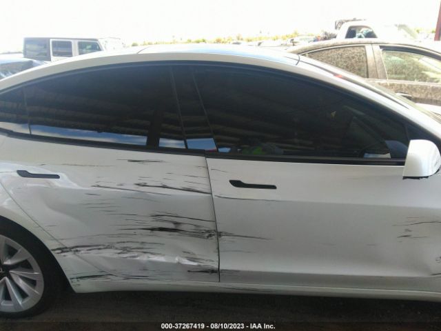 5YJ3E1EA6PF570229 Tesla MODEL 3
