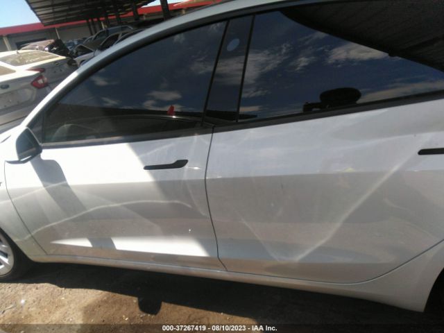 5YJ3E1EA6PF570229 Tesla MODEL 3