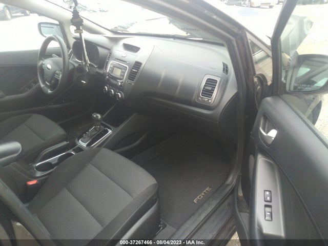 2018 KIA FORTE LX VIN: 3KPFK4A74JE175125