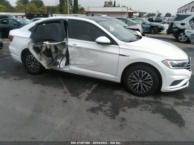 3VWE57BU8KM207586 Volkswagen JETTA SEL