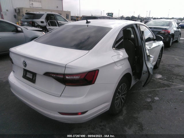 3VWE57BU8KM207586 Volkswagen JETTA SEL