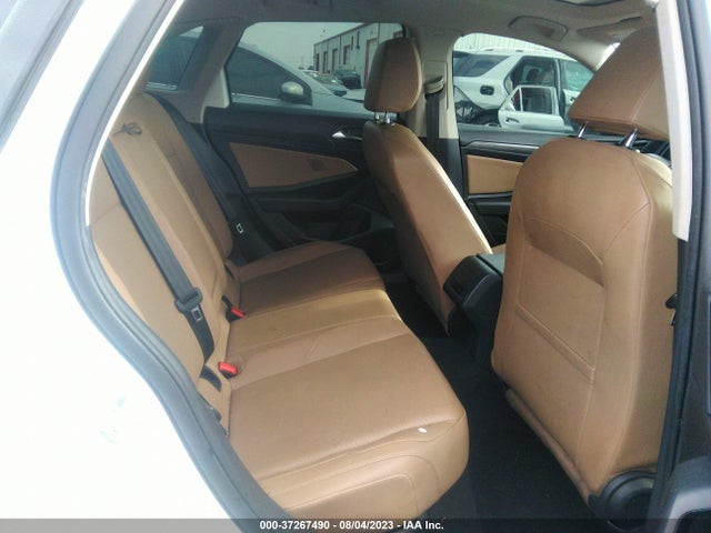 3VWE57BU8KM207586 Volkswagen JETTA SEL