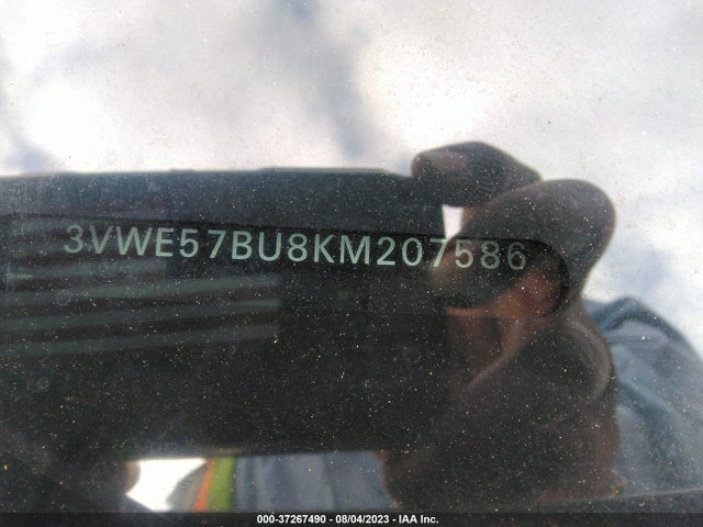 3VWE57BU8KM207586 Volkswagen JETTA SEL