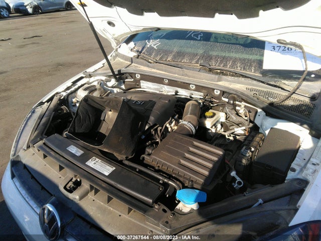 3VW117AU8GM033375 Volkswagen Golf Tsi S