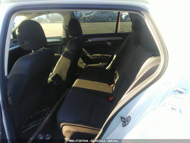 3VW117AU8GM033375 Volkswagen Golf Tsi S