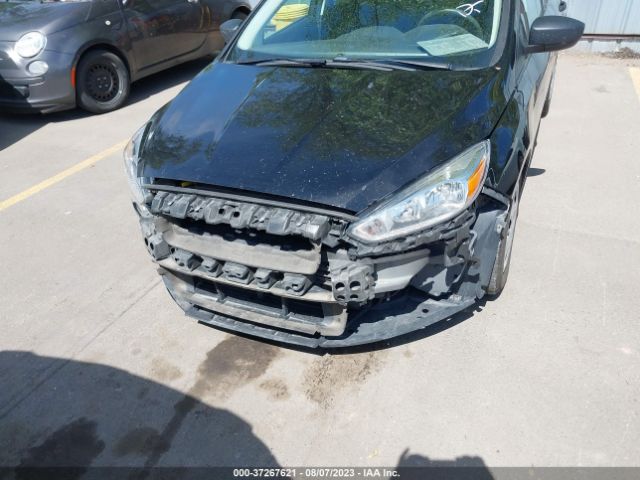 1FADP3E22GL225639 Ford FOCUS S