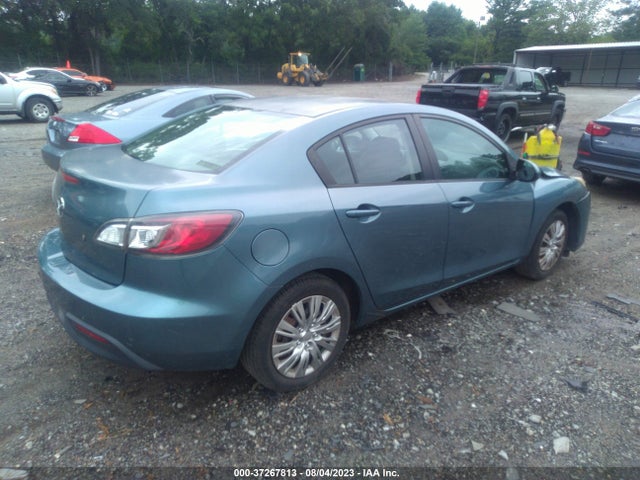 2011 MAZDA MAZDA3 I SPORT VIN: JM1BL1UG3B1432124