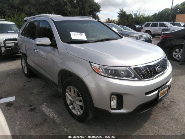 2015 KIA SORENTO LX VIN: 5XYKTDA62FG552984