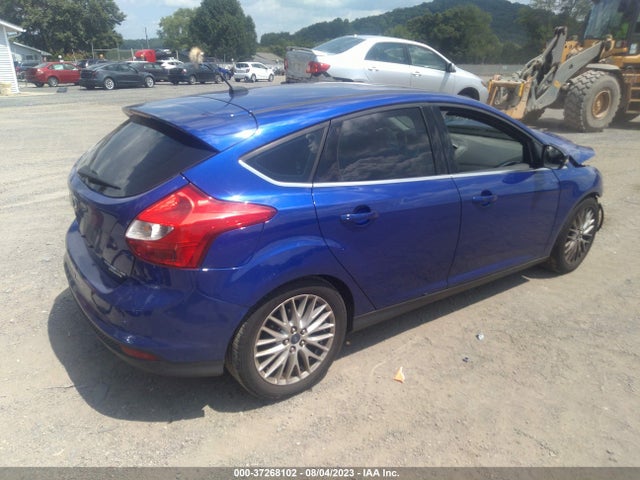 2014 FORD FOCUS TITANIUM VIN: 1FADP3N24EL166977