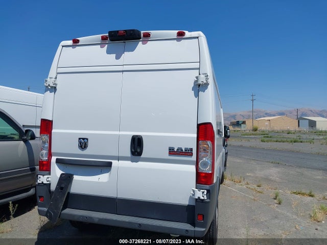 3C6TRVDG7JE145785 RAM Promaster Cargo Van