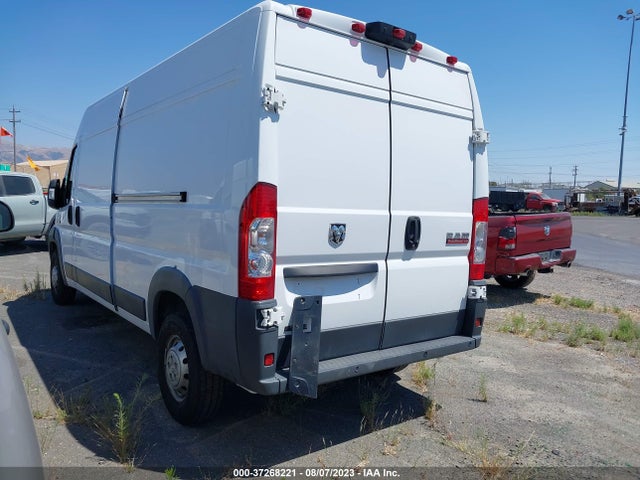 3C6TRVDG7JE145785 RAM Promaster Cargo Van