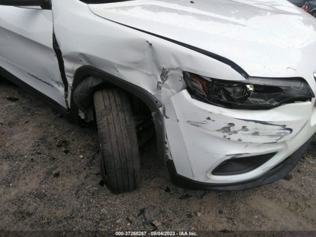 1C4PJMLB7KD181299 Jeep Cherokee Latitude Plus