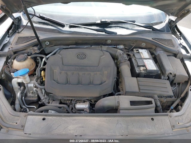 1VWLA7A38KC000922 Volkswagen Passat 2.0t Wolfsburg Edition