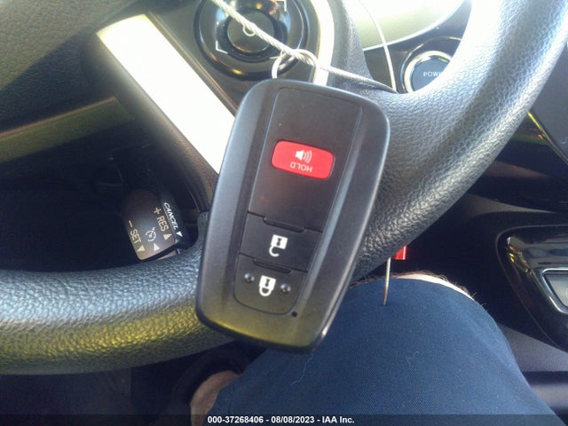 Toyota Prius Two 2016 JTDKBRFU2G3519531 Image 11