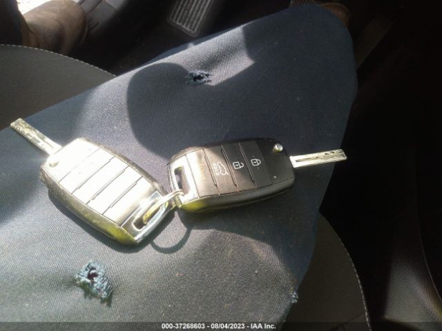 KNDJN2A28K7026051 KIA Soul Base