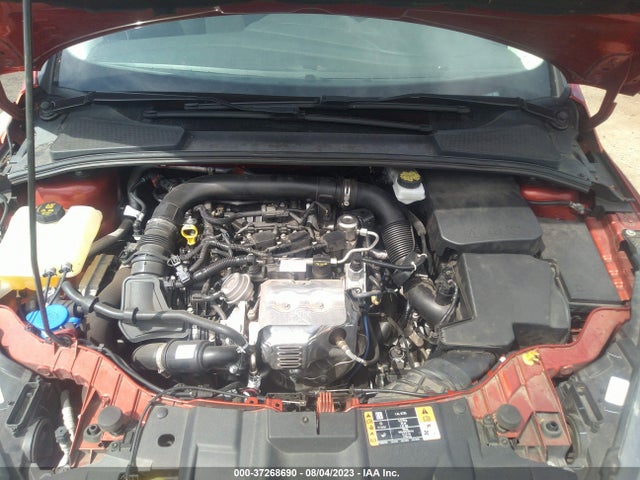 1FADP3FE9JL271226 Ford FOCUS SE