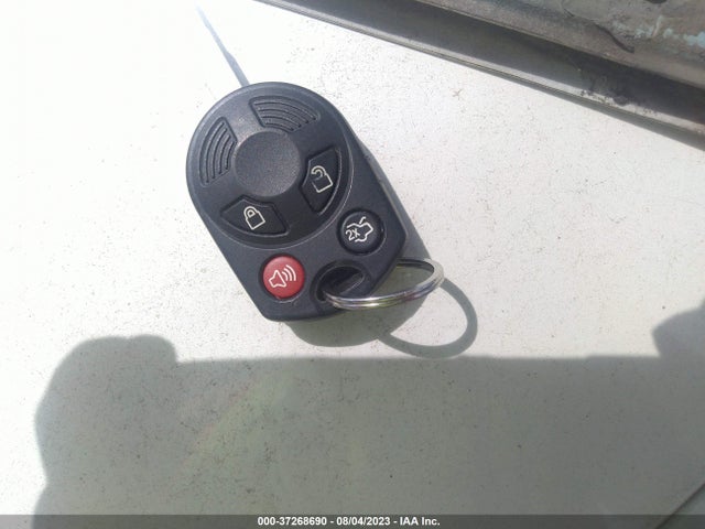 1FADP3FE9JL271226 Ford FOCUS SE