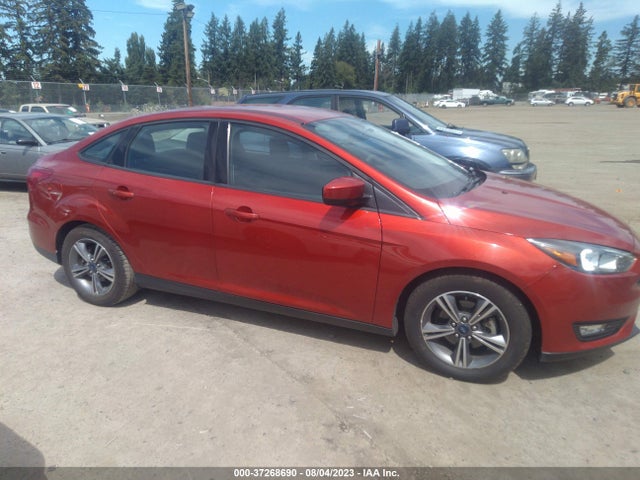 1FADP3FE9JL271226 Ford FOCUS SE